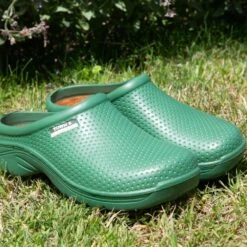 Eva Cloggies Green - Size 4