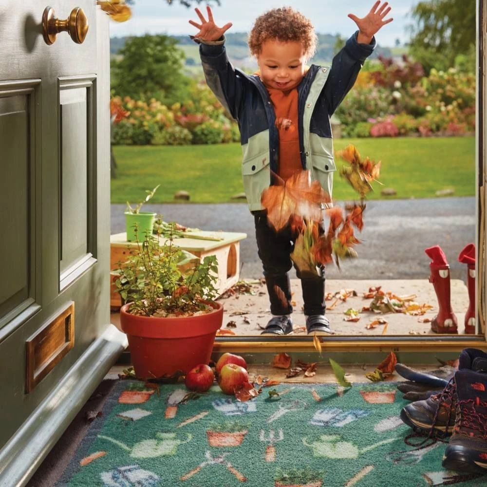 Hug Rug - RHS Garden Tools - 85cm X 65cm 4 Hug Rug - RHS Garden Tools - 85cm X 65cm - Image 2